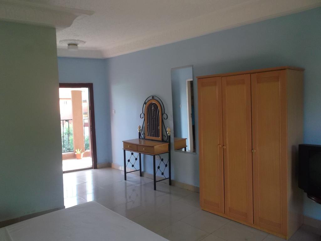 Golden Beach Hotel Serrekunda Room photo